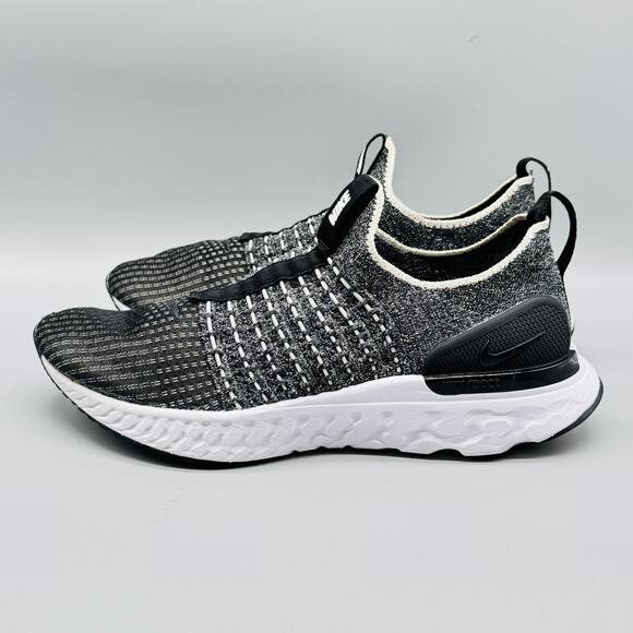 Nike Shoes Womens 9 Black White React Phantom Run Flyknit 2 Running Sneakers - Picture 5 of 12
